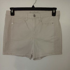 Gloria Vanderbilt All Around Slimming Effect Shorts Embroidered Zig Zag 14P